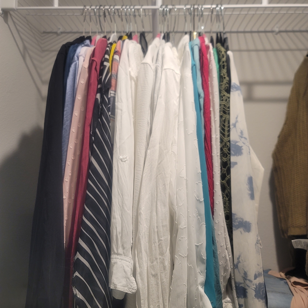Mixed Women's Button-Up Tops - 30 Pcs
